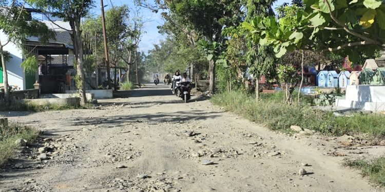 Jalan Karantina di Tanjung Pura Rusak Parah Diduga tak Diperhatikan Pemkab Langkat