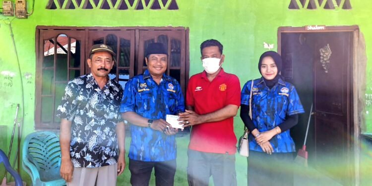 Meninggal Dunia Tertimpa Pohon di Alun-Alun Stabat, Ricky Anthony Beri Santunan ke Keluarga