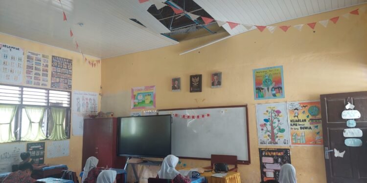 Dalami Keberadaan Smartboard, 20 Kepsek di Langkat Diperiksa Jaksa