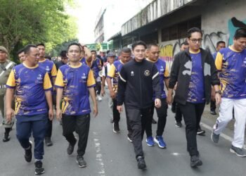 Ribuan Warga di Medan Antusias Jalan Santai Bersama Ricky-Rico Waas