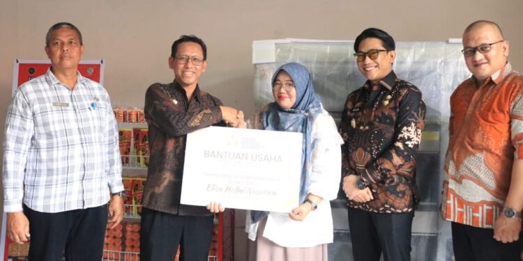 Eks Pekerja Migran di Kota Binjai Terima Satu Unit Oven Kue dan Roti, Agar Usaha Berkembang Pesat