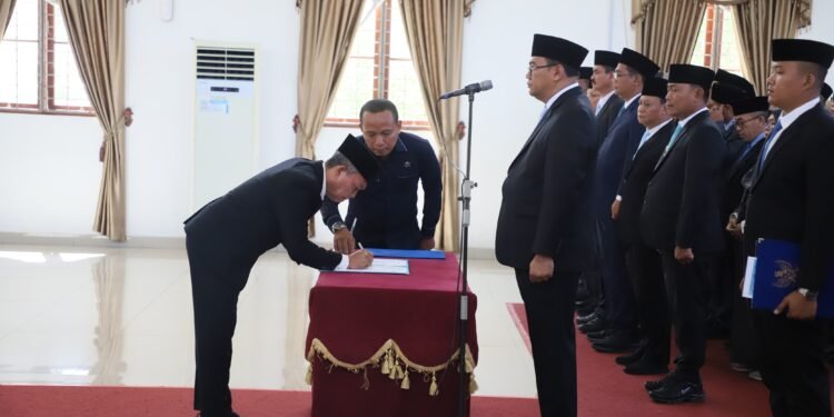 Bupati Deli Serdang Lantik 5 Pejabat Eselon II, Berikut Nama-namanya