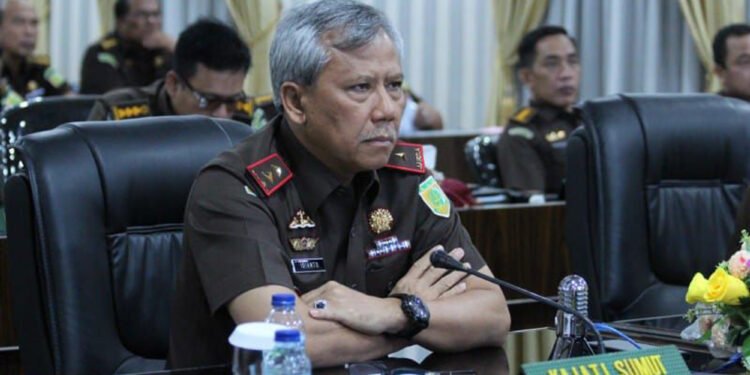 Eks Kajati Sumut dan Kajari Madina Diperika Kejagung Soal Suap Proyek Jalan