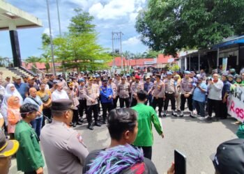 Massa Aksi Geruduk Kantor DPRD Kota Binjai, Berikut Ini Tuntutannya