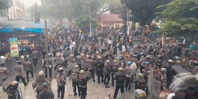 Aksi Demo di Kota Binjai Ricuh 7 Orang Diamankan, Ini Penyebabnya