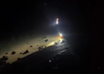 Mau ke Wisata Tangkahan Langkat, Mobil Isuzu Panther Berisikan 9 Orang Terjun Bebas ke Sungai