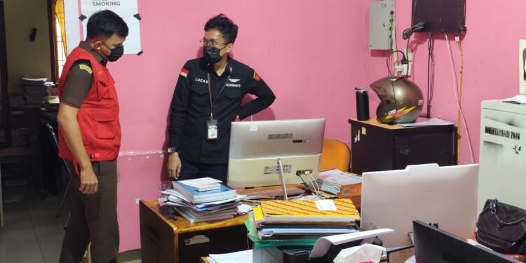Jaksa Geledah Semua Ruangan di Kantor Disdik Langkat Dalam Penyidikan Dugaan Korupsi Smartboard