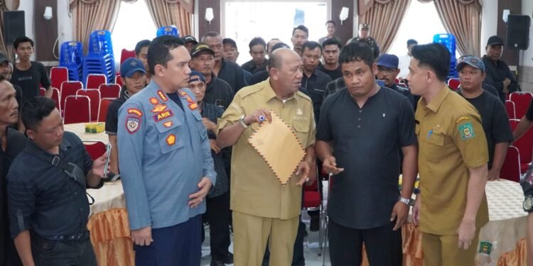 Tagih Janji Politik Ondim, Puluhan Massa Bapera Geruduk Kantor Bupati Langkat