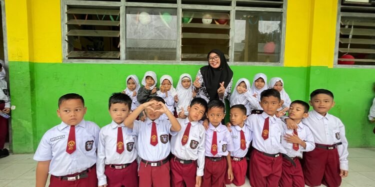 Momen Hari Guru Nasional di Langkat, Ini Kisah Dewi Fitri Nopasari Sebelum Dilantik Jadi PPPK