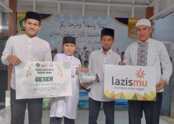 Rumah Tahfizh Qur’an Muslimin Medan Gandeng LAZISMU Salurkan Program Gerakan Santri Berbagi