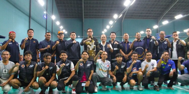 Turnamen Badminton NasDem Cup 2025 Resmi Dibuka, Wali Kota Medan: “Kegiatan Ini Benar-benar Mengena di Hati””