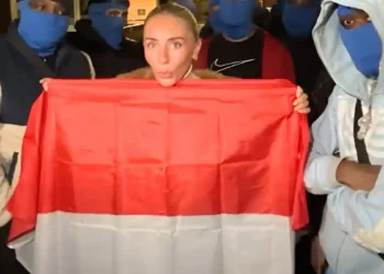 Bintang Film Bokep Lecehkan dan Ludahi Bendera Indonesia di Inggris, Ini Respon KBRI