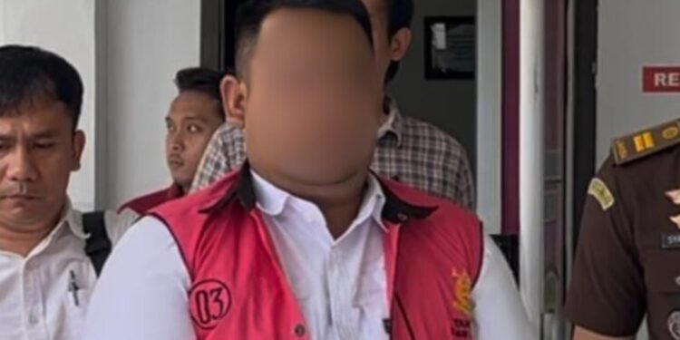 Sempat Tersandung Dugaan Kasus Perselingkuhan, Kades Serapuh Asli Ditahan Jaksa Korupsi Dana Desa