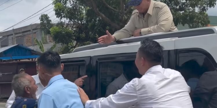 Pria Paruh Baya di Langkat Adang dan Tunjuk Presiden Prabowo, Ternyata Ini yang Disampaikan