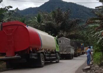 Jalan Sempit Hingga Beram Jalan Tinggi Picu Kemacetan di Jalinsum Sumut-Aceh