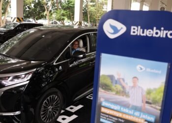 Temani Perjalanan Pulang Dan Kebersamaan Akhir Tahun, Bluebird Luncurkan Kendaraan Listrik Di Bandara Kualanamu