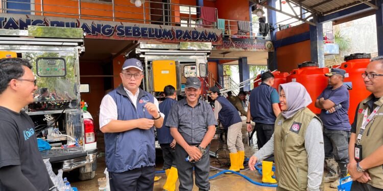Prof Arif Satria Kepala BRIN Tinjau Langsung Korban Bencana Sumatera di Aceh