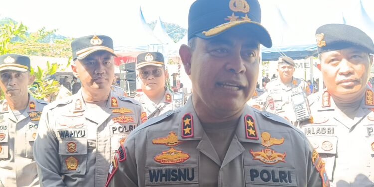 Kapolda Sumut Rayakan Natal Bersama Warga Pengungsi di Kecamatan Tukka
