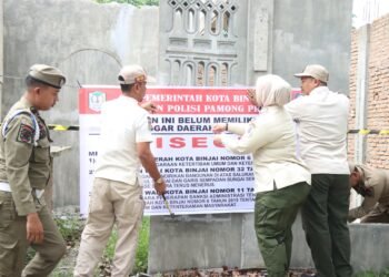 Merugikan PAD, Bangunan Ilegal Diduga Milik Oknum Polisi Disegel Pemko Binjai