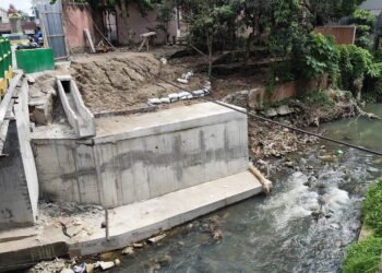 Proyek di Kota Binjai Diduga Milik Oknum APH Buat Aliran Sungai Bangkatan Menyempit