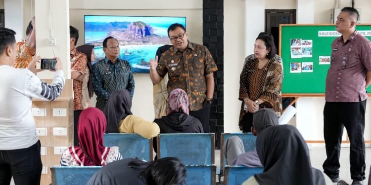 Usai Libur Tahun Baru, Bupati Deliserdang Sidak Disdukcatpil Hingga Pasar