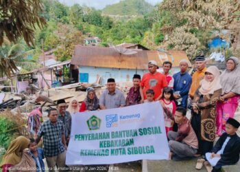 Peduli Korban Kebakaran, Kemenag Sibolga Beri Bantuan ke Keluarga Murid MIN 1