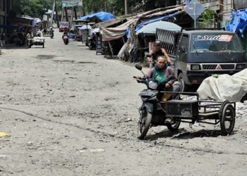 Ruas Jalan Diseputar Pasar Tavip Binjai Hancur Lebur, Mau Diperbaiki tak Jadi