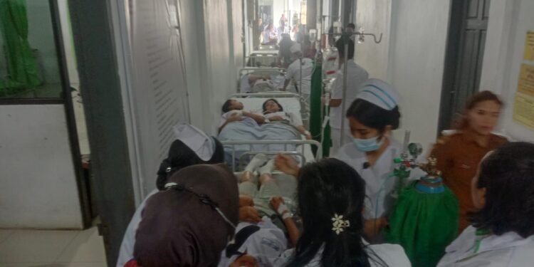 Ratusan Pelajar SMK HKBP di Sidikalang Dilarikan ke RSUD Usai Santap MBG, Diduga Keracunan