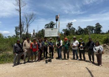 Program Bupati Dairi Merawat Bumi, Camat Parbuluan Bersama PT Gruti Tanam Seribu Pohon