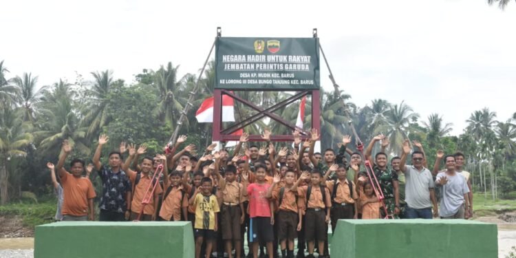 TNI AD Rampungkan Pembangunan Jembatan Perintis Garuda di Desa Mudik, Tapanuli Tengah