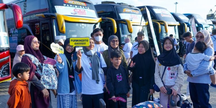 PTP Nonpetikemas Berangkatkan 200 Pemudik ke Purwokerto dalam Program Mudik Gratis Pelindo Group 2026