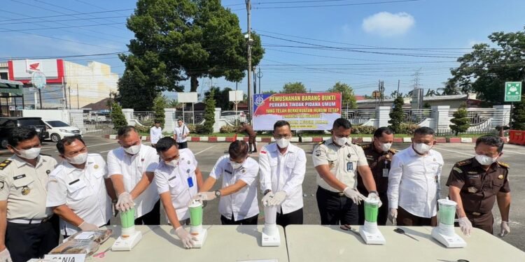 Barang Bukti 1 Kg Sabu Milik Pecatan Polisi Dimusnahkan Kejari Binjai, Vonis 12 Tahun Jadi Sorotan