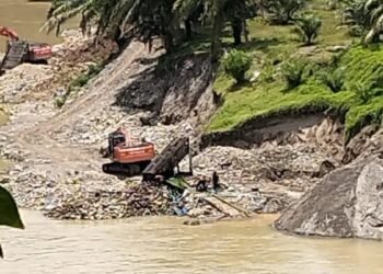 2 Alat Berat Lakukan Penambangan di Bahorok, Diduga Galian C Ilegal