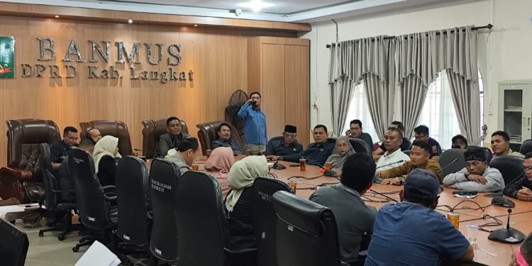 Masyarakat Sebut tak Ada Hasil Ketemu Anggota DPRD Langkat Soal Penyaluran Bantuan Banjir