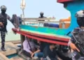 Kapal Nelayan Berisikan 6 PMI Ilegal Datang dari Malaysia Diamankan Tim Gabungan