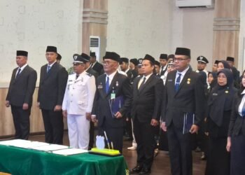 Wali Kota Lantik 76 Pejabat Baru, Khairul Azmi Kadis PUTR Langkat Pindah ke Medan