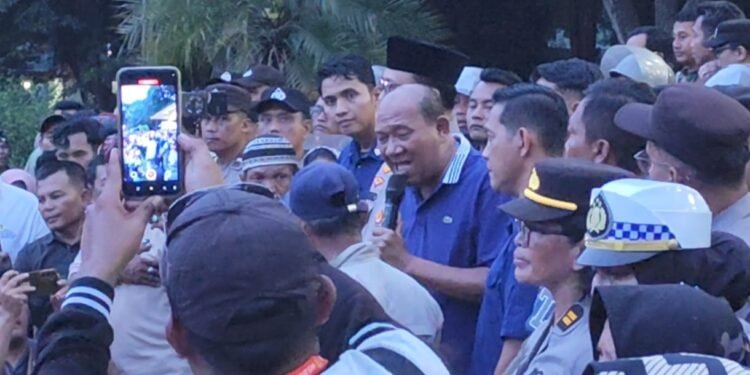 Masyarakat Bahagia Jumpa Langsung dengan Bupati Langkat, Usai Tanyakan Bantuan Banjir