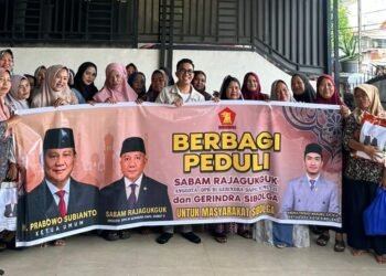 Ratusan IRT di Sibolga Terima Sembako Gratis dari Anggota DPR RI Sabam Rajagukguk