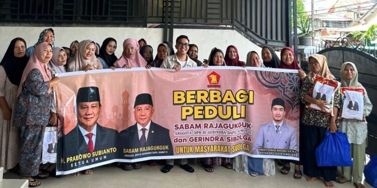 Ratusan IRT di Sibolga Terima Sembako Gratis dari Anggota DPR RI Sabam Rajagukguk