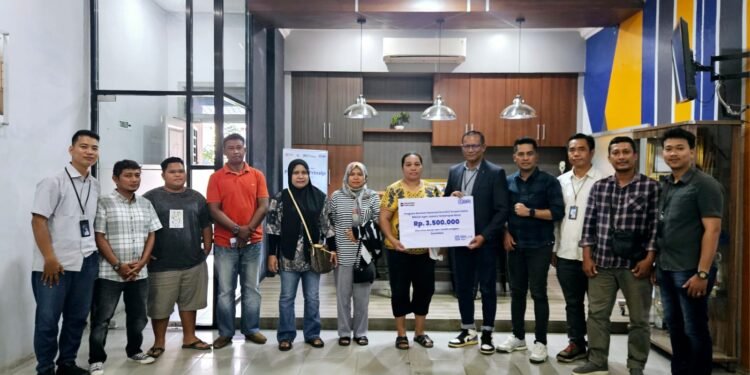 BRI Sibolga Salurkan Bantuan Renovasi untuk Agen BRIlink Terdampak Bencana