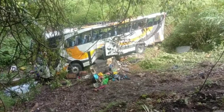 Bus Rombongan Anak Sekolah Minggu di Toba Masuk Jurang Sedalam 15 Meter