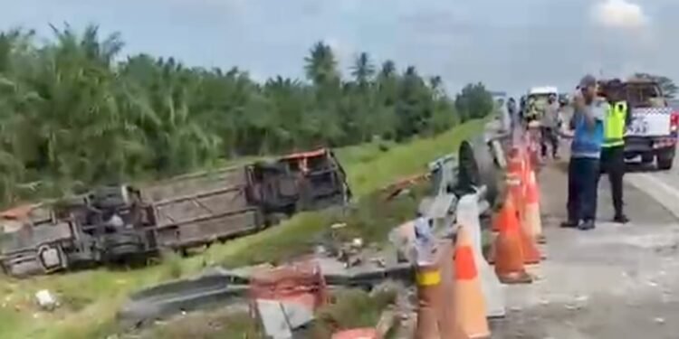 Bus Halmahera Remuk di Jalan Tol Tebing Tinggi-Medan, 4 Orang Tewas
