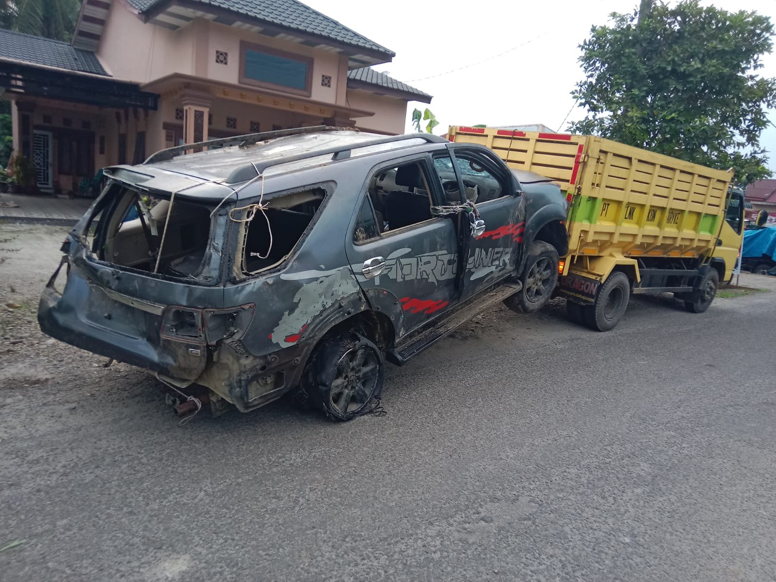 Curi Lembu Pakai Mobil Fortuner di Langkat, Pelaku Luka-Luka Dihajar Massa
