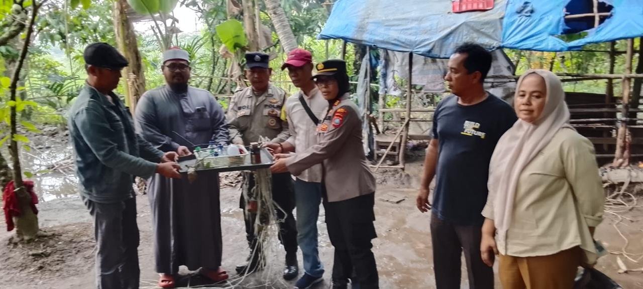 Gubuk Langsung Dibakar Usai Polisi dan Masyarakat Gerebek Sarang Narkoba di Hamparan Perak