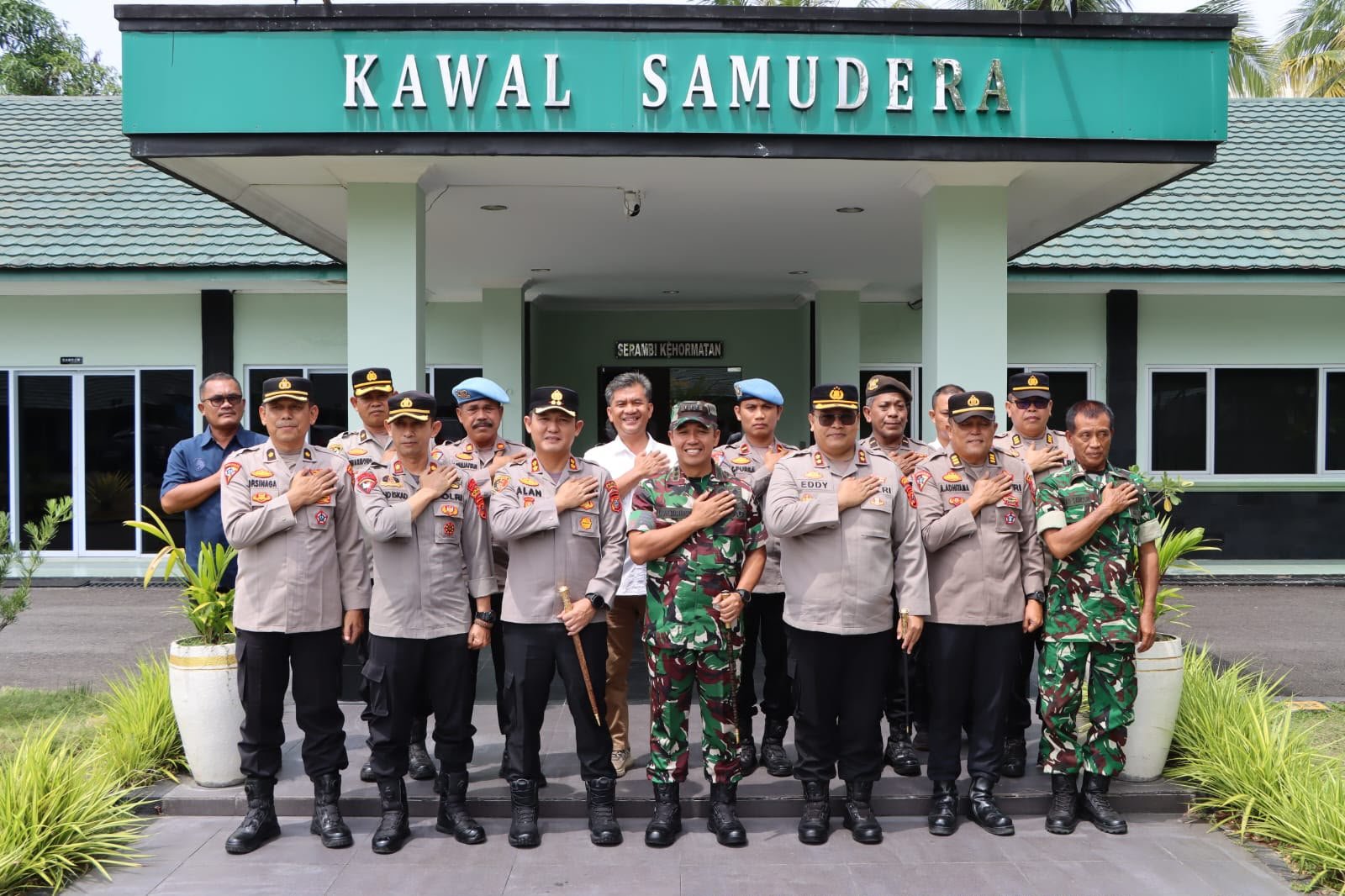 Perkuat Sinergitas TNI-Polri, Kapolres Sibolga Silaturahmi ke Makorem 023/KS