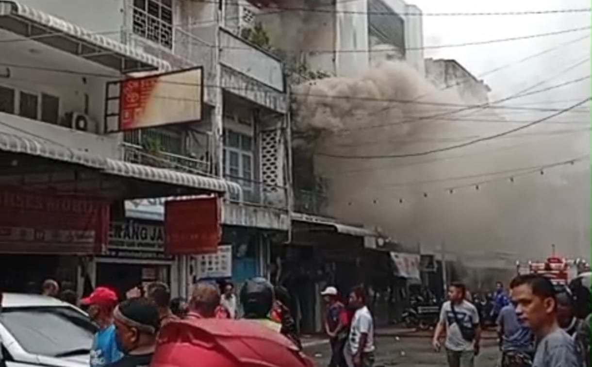Ruko Jual Sparepart Mobil di Kota Medan Terbakar, ART Nyaris Terjebak