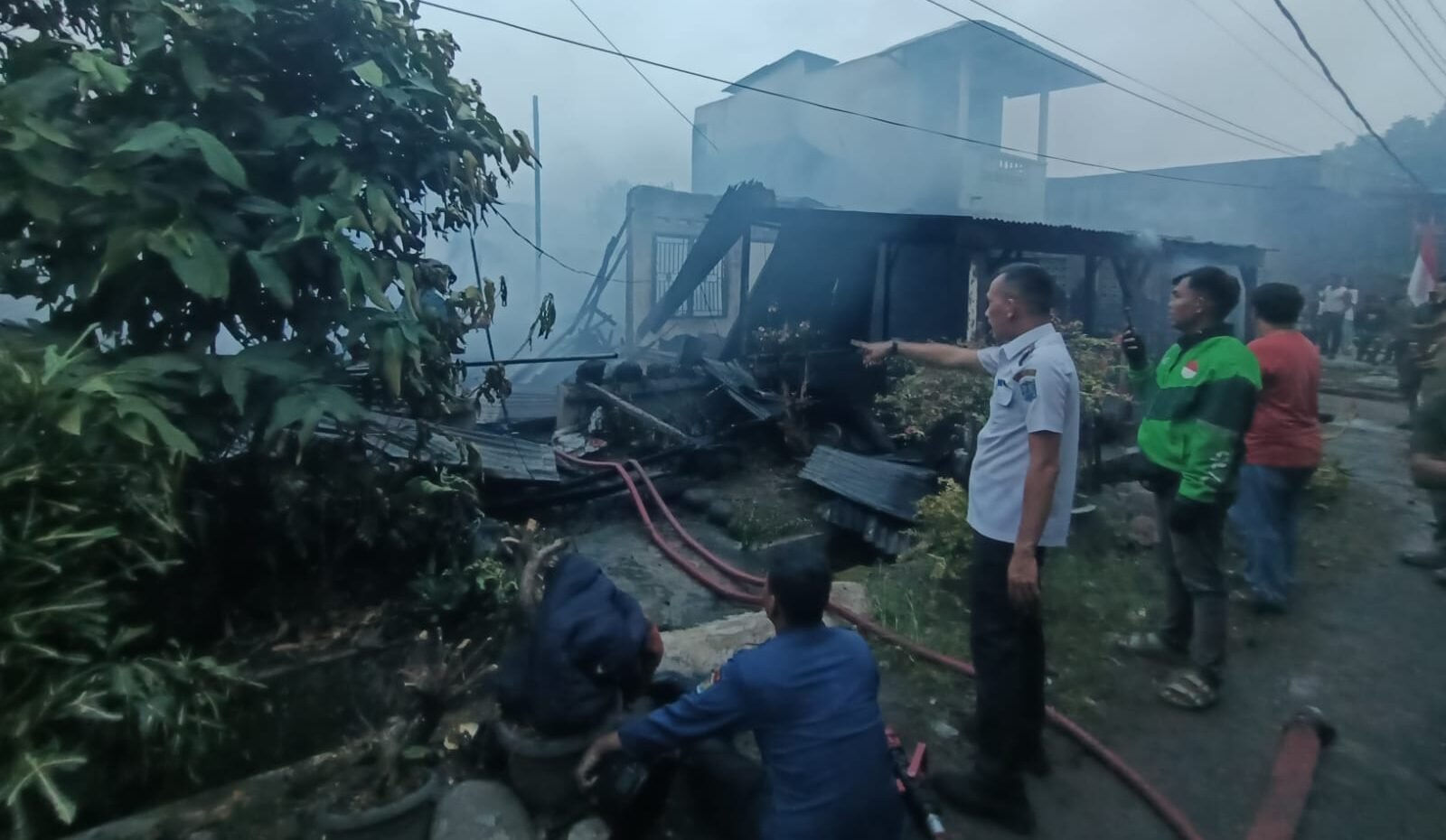 Korsleting Listrik Nyambar ke Triplek dan Kasur, Diduga Penyebab 6 Rumah Terbakar di Binjai