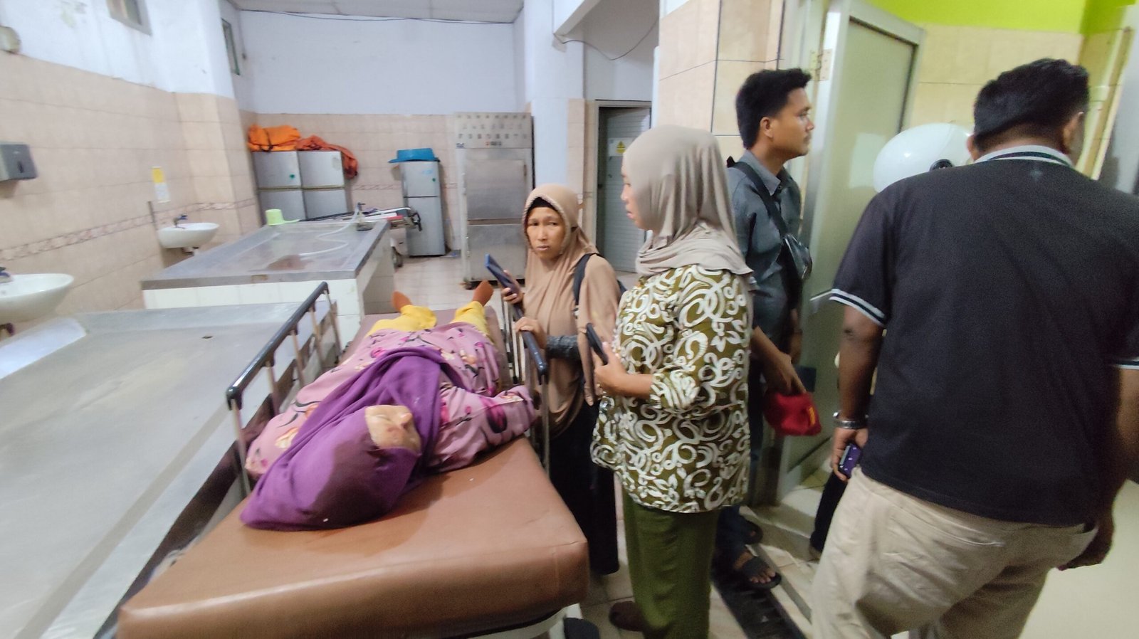 Pedagang Mewarnai di Kota Binjai Meninggal Dunia usai Tertimpa Batang Pohon Jatuh
