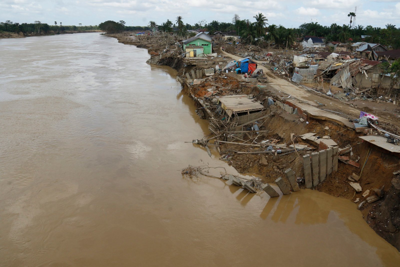 BERITA FOTO, Bangkit Dari Banjir, Pertamina EP Rantau Tumbuhkan Harapan Petani Melon di Aceh Tamiang