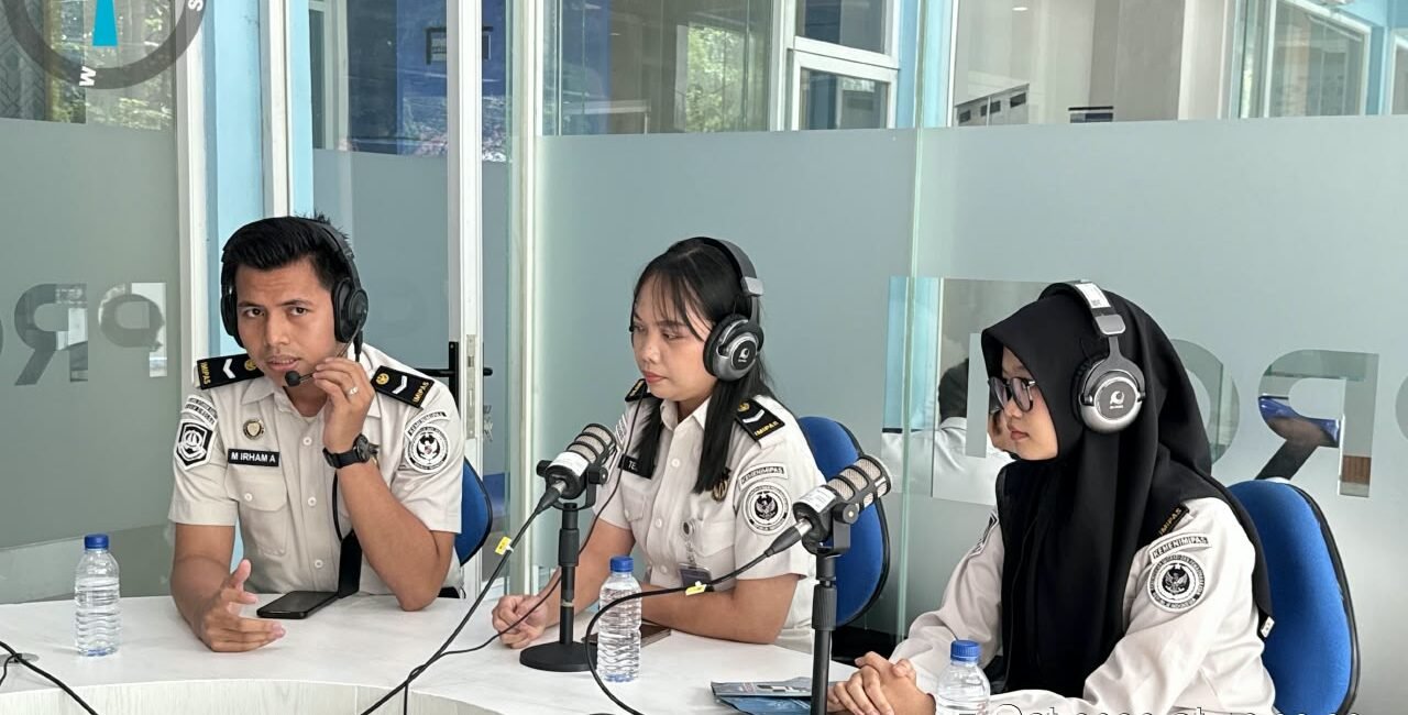 Imigrasi Sibolga Gencarkan Edukasi Keimigrasian Lewat RRI, Bahas APOA dan M-Paspor
